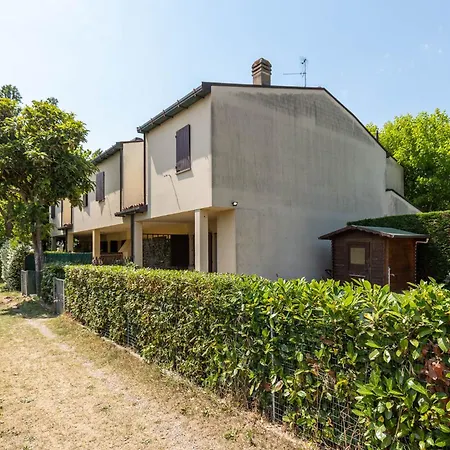 A 300m Con Giardino E Posto Auto リド・アドリアーノ