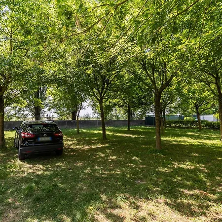 A 300m Con Giardino E Posto Auto リド・アドリアーノ